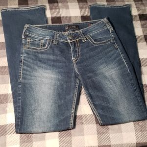 Silver Women's Suki Mid Slim Boot Cut Jeans